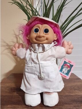 vintage Russ troll nurse doll pink hair new 11" flaw view pictures